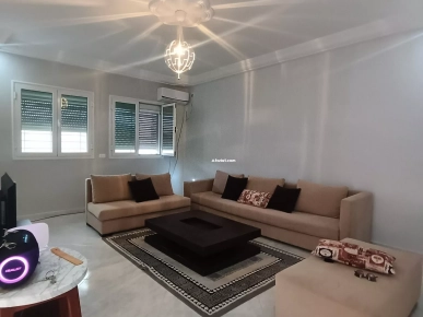 A vendre une Maison indépendante située au centre ville El Haouar