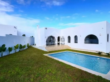 Une villa toute neuve avec piscine à vendre à Hammamet Sud