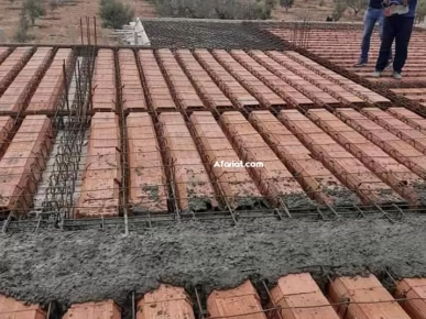 مقاول بناء