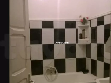 A louer ou a vendre maison S2  a Kram ouest 100 M