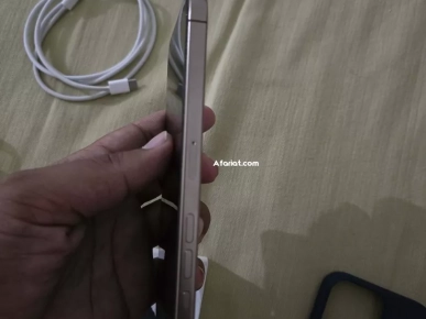 IPhone 16 pro max Gold