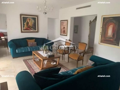 Villa S+5 avec piscine à La Soukra ZVL0911