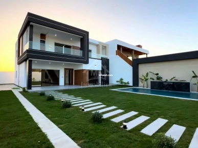 Villa toute neuve S+5 avec piscine à vendre à Hammamet Sud