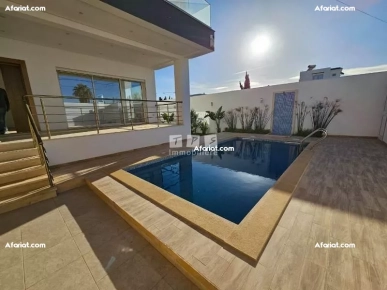 TRES BELLE VILLA A LOUER SANS MEUBLES