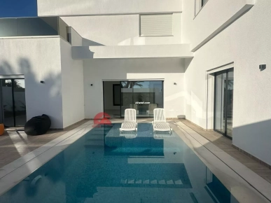 VILLA AVEC PISCINE À MEZRAYA DJERBA ZA - RÉF V620 VILLA AVEC PISCINE À MEZRAYA DJERBA ZA - RÉF V620