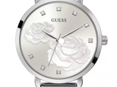 montre pour femme de la collection Guess cristaux Swarovski