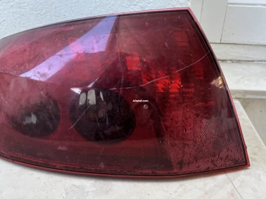 feu arrière peugeot 407