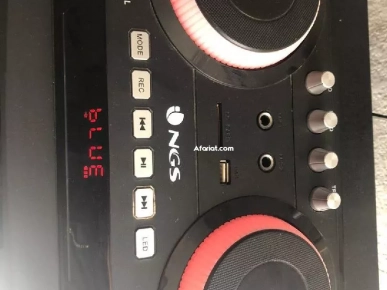 Enceinte Bluetooth usb aux radio tres puissante marque NGS