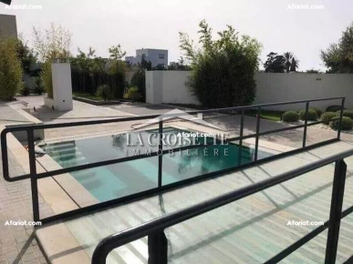 Villa meublée S+4 avec piscine à la Marsa MVL0029