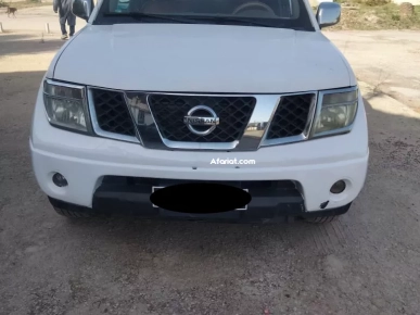NISSAN NAVARA 4x4 Tunisienne NISSAN NAVARA 4x4 Tunisienne