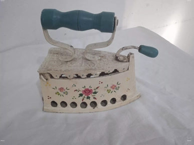 fer à repasser antique au charbon fer à repasser antique au charbon