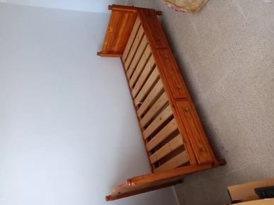 Lit une place avec matelas Lit une place avec matelas