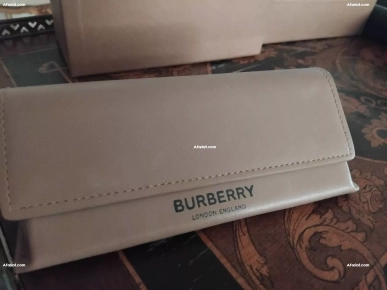 lunettes de soleil pour femme BURBERRY authentique