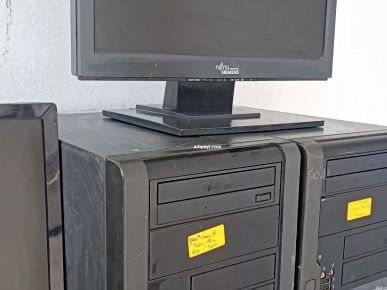 10 pc complet simens Quad core /4 Géga/299 dt 10 pc complet simens Quad core /4 Géga/299 dt