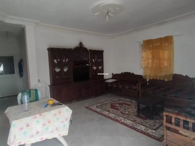une maison indépendante près de la plage sud à El Hawaria