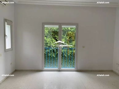 Villa S+5 à La Marsa ZVL1541