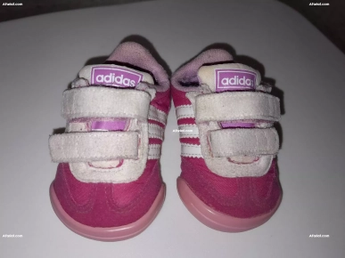 chaussures  et pantoufle  bébé  et enfant k