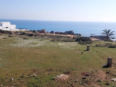 un terrain à bâtir à plage el Fatha kelibia
