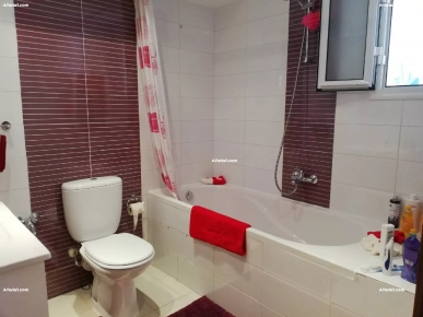 -------------À louer : Coquet appartement S+2 de haut standing