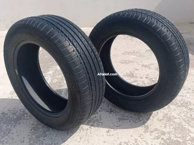 2 pneus Nexen 205/60R16  92H