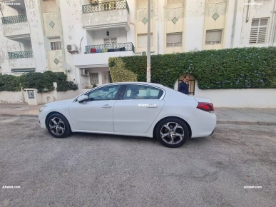Voiture Peugeot 508