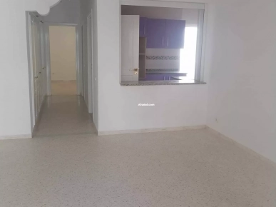 sidi daoued la marsa côté kiosque shelle a louer appartement vide