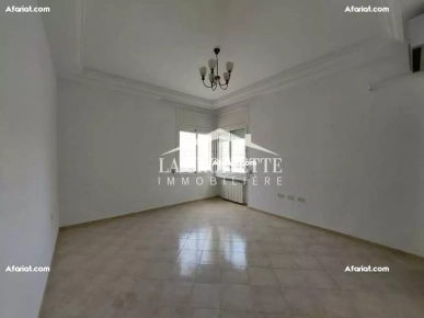 Villa S+5 à La Soukra MVL1640