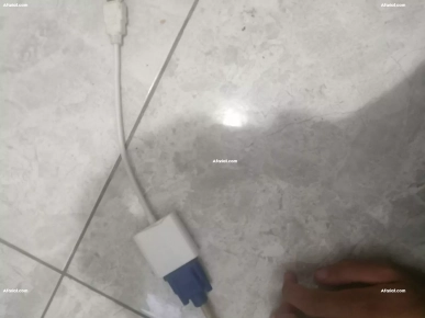 écran hp 20 pouce + câble vga + adoptateur hdmi