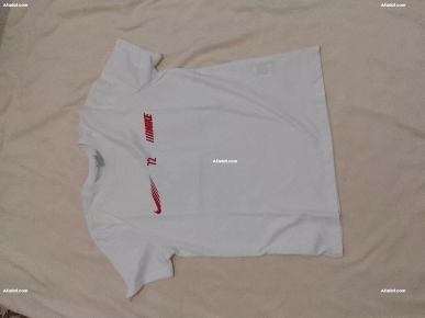 À vendre pull blanc motif 72