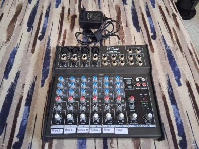 Table de mixage professionnelle Table de mixage professionnelle