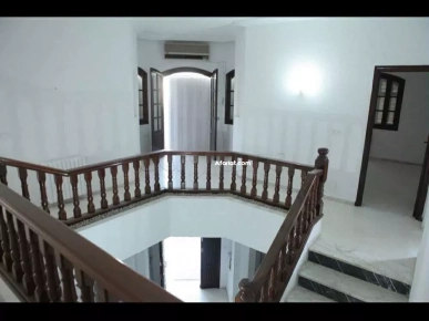 À louer une belle villa S+4 à la soukra