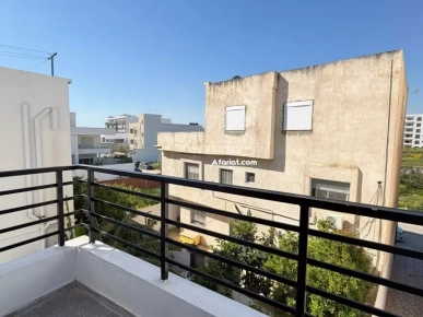 * Étage S+3 À louer Ain zaghouan sud - côté Le Triplex