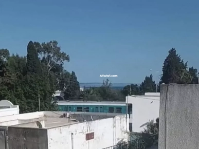 à louer un etage de villa S+3 meublé ou vide sidi bousaid