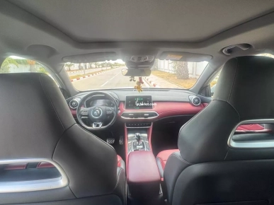 MG EHS Luxury Plug-in Hybrid – 12/2021 – Excellent état