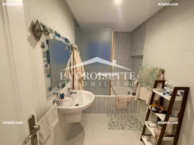 Villa S+4 avec piscine à Gammarth MVL0256