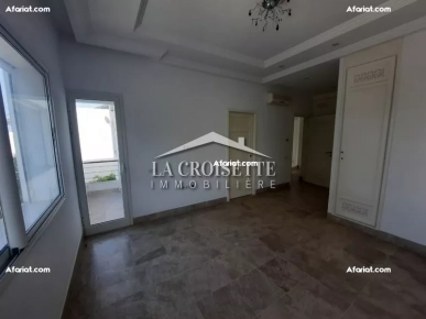 Villa S+5 avec piscine à La Marsa MVL0922