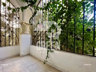 Appartement s+3 " Laouina "