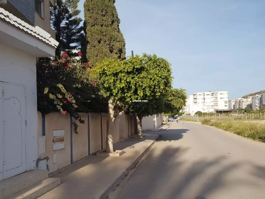 local à louer comme dépôt 200 mètres de parisien et dinapoli local à louer comme dépôt 200 mètres de parisien et dinapoli