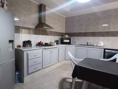 A vendre une Maison indépendante située au centre ville El Haouar