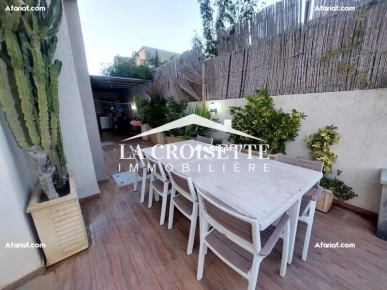 Villa S+4 avec piscine à La Soukra MVL1672