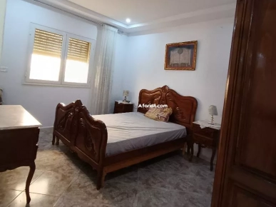 Maison et un studio à vendre à el'Houaria, route de la plage