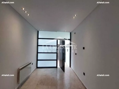 Duplex S+3 avec terrasse à La Marsa  MDL0636