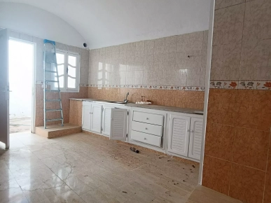 A vendre Deux maisons a elhaouaria centre ville