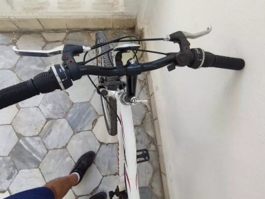 A vendre vélo avec vitesse