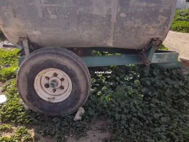 Tracteur et citerne Tracteur et citerne