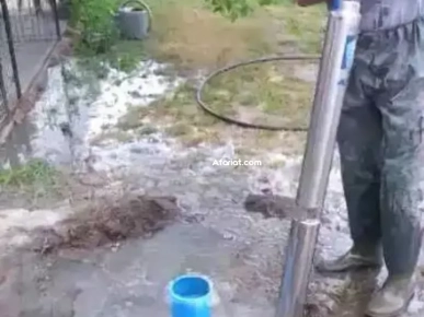 Sondage de puit d'eau