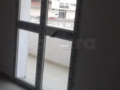 A louer un appartement neuf S+2 situe au 2eme etage a cite Nozha