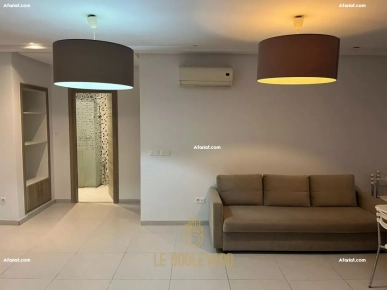 A Vendre Appartement S+1 de Luxe avec Vue Piscine à Cité El Wafa