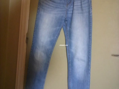 pantalon jeans marque "Kiabi"