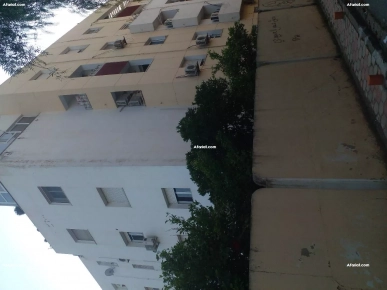 a vendre appartement aux deuxième étage el mourouj1